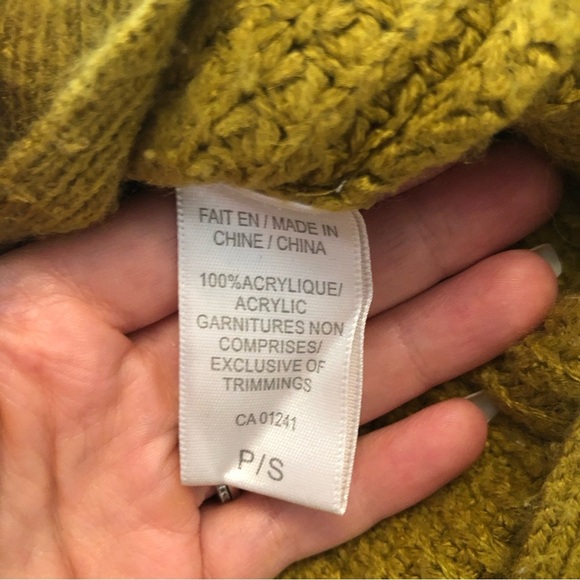 TWIK green knit sweater size small - Picture 7 of 7